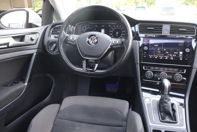 Volkswagen GOLF 1.4 TSI Highline Business R-Line Panoramadak I Apple Car-play