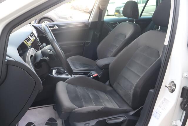 Volkswagen GOLF 1.4 TSI Highline Business R-Line Panoramadak I Apple Car-play