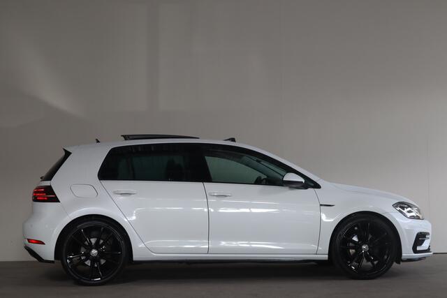 Volkswagen GOLF 1.4 TSI Highline Business R-Line Panoramadak I Apple Car-play