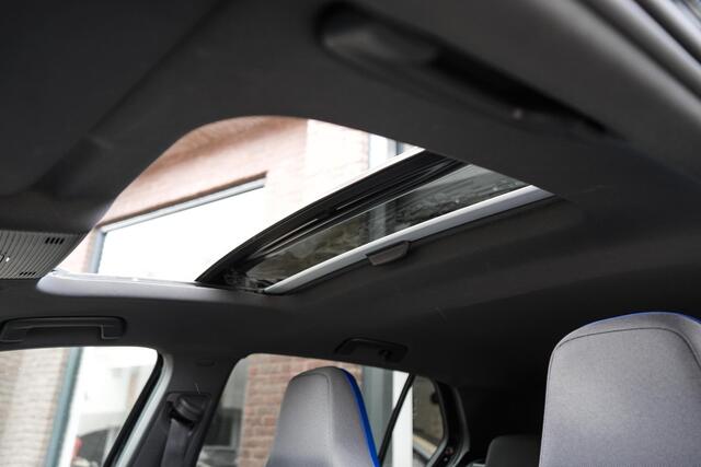 Volkswagen GOLF 1.4 eHybrid GTE | PANO | IQ | CAMERA