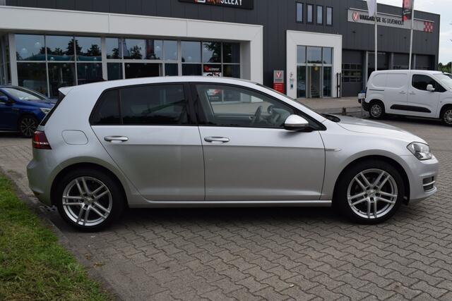 Volkswagen GOLF 1.0 TSI Business Edition | AUTOMAAT | NAVI | CAMERA | CARPLAY |