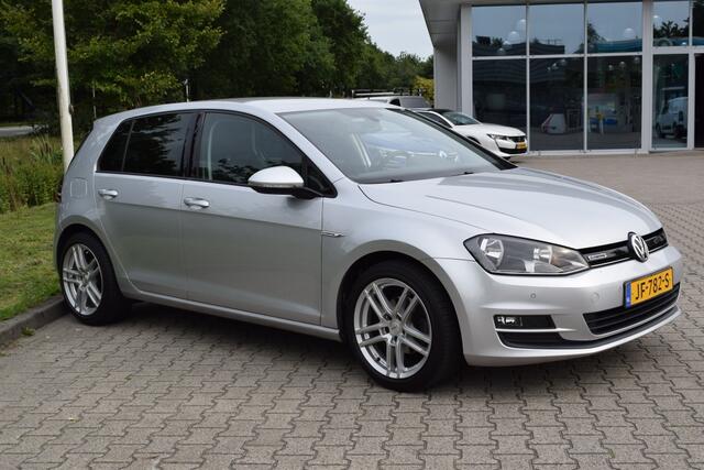 Volkswagen GOLF 1.0 TSI Business Edition | AUTOMAAT | NAVI | CAMERA | CARPLAY |