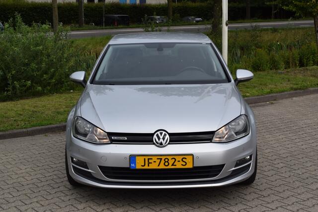 Volkswagen GOLF 1.0 TSI Business Edition | AUTOMAAT | NAVI | CAMERA | CARPLAY |