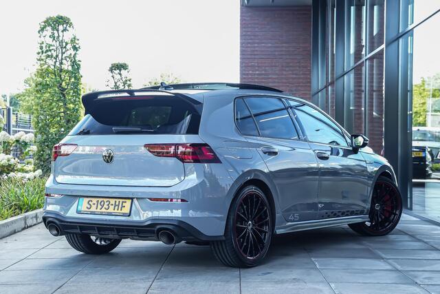 Volkswagen GOLF GTI 2.0 300pk TSI |Akrapovic|panoramadak|parkeercamera|IQ Light|blind spot|ACC|stoelverwarming|19"|