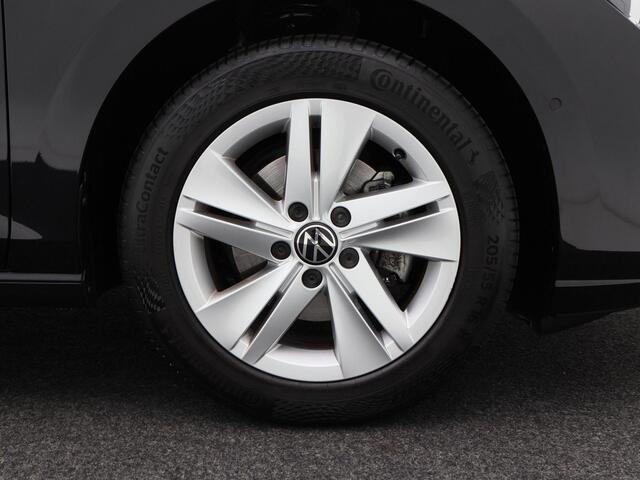Volkswagen GOLF Variant 1.0 TSi 110 Pk Life Business | LED | Carplay | Parkeersensoren | Navigatiesysteem | Elektrische Stoel | 16 Inch | 47.068 Km!