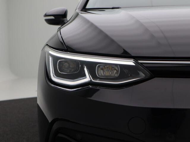 Volkswagen GOLF Variant 1.0 TSi 110 Pk Life Business | LED | Carplay | Parkeersensoren | Navigatiesysteem | Elektrische Stoel | 16 Inch | 47.068 Km!
