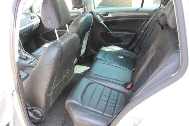 Volkswagen GOLF Variant 1.0 TSI Comfortline Business Navi/Carplay, PDC incl Camera, Pearls White, Trekhaak DSG