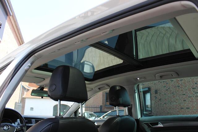 Volkswagen GOLF Variant 1.0 TSI Comfortline Business Navi/Carplay, PDC incl Camera, Pearls White, Trekhaak DSG