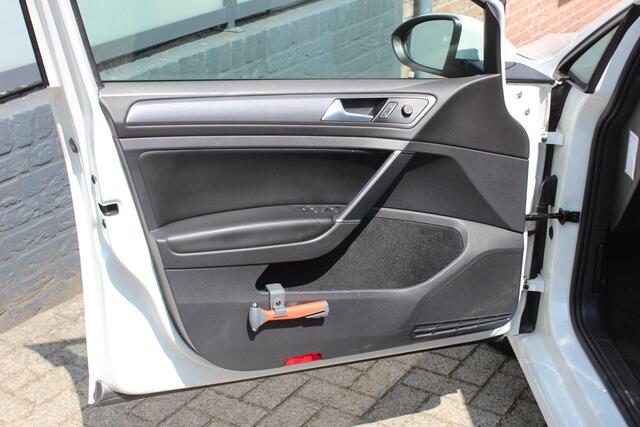 Volkswagen GOLF Variant 1.0 TSI Comfortline Business Navi/Carplay, PDC incl Camera, Pearls White, Trekhaak DSG
