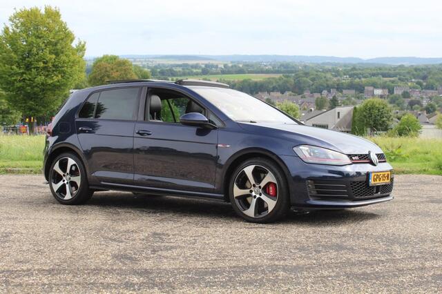 Volkswagen GOLF 2.0 TSI GTI PERF DSG. 230 PK / VOLLEDIG DEALERONDERHOUDEN / 5DRS