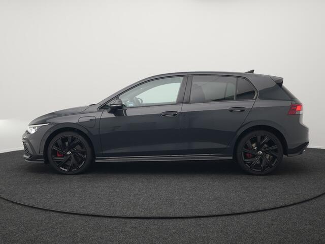 Volkswagen GOLF GTE 245pk Plug In Hybrid Black Optic PHEV | Adaptive Cruise | Camera | IQ Light | Sportstoelen Verwarmd | 18"L.M | Virtual | Apple Carplay | Sfeerverlichting | Keyless |