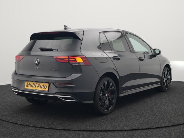 Volkswagen GOLF GTE 245pk Plug In Hybrid Black Optic PHEV | Adaptive Cruise | Camera | IQ Light | Sportstoelen Verwarmd | 18"L.M | Virtual | Apple Carplay | Sfeerverlichting | Keyless |
