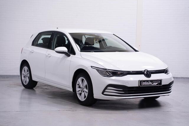 Volkswagen GOLF 1.0 TSI Life Apple Carplay Memory sportstoelen Led koplampen NAP Rijklaar!