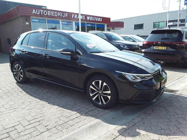 Volkswagen GOLF 2.0 TDI DSG STYLE UNITED / NAVI / ACC