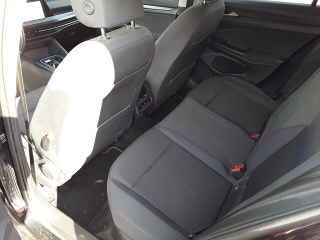 Volkswagen GOLF 2.0 TDI DSG STYLE UNITED / NAVI / ACC