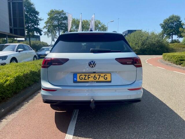 Volkswagen GOLF Variant 1.5 eTSI Life Edition / Trekhaak / Carplay / Stoel en stuurwielverwarming