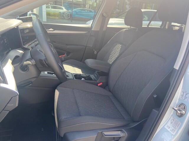 Volkswagen GOLF Variant 1.5 eTSI Life Edition / Trekhaak / Carplay / Stoel en stuurwielverwarming