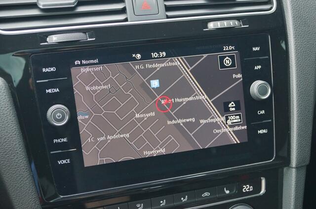 Volkswagen GOLF GTI Performance 2.0 TSI (300pk) Alcantara/Pano/Motec/Virtual/ACC/LED