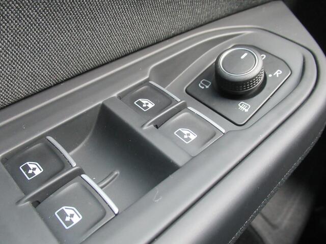 Volkswagen GOLF 1.5 TSI Style, Carplay + Android Auto / ErgoActive + Geheugen / Full LED / Stoel + Stuurverwarming