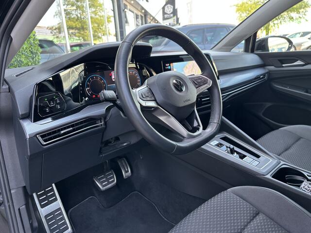 Volkswagen GOLF 1.0 eTSI DSG Active | Drive Assist | Ambient | Carplay