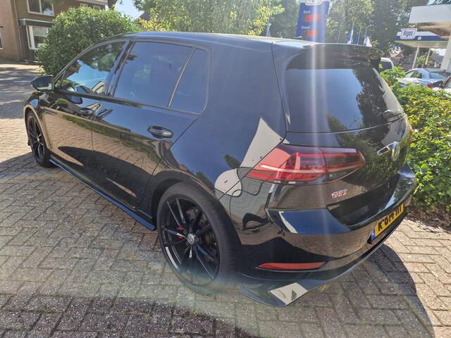 Volkswagen GOLF 2.0 TSI GTI TCR