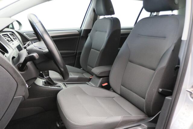 Volkswagen GOLF Variant 1.0 TSI DSG Comfortline Climate, Cruise, Navigatie, Bluetooth, Apple Carplay, PDC, DAB, 16''