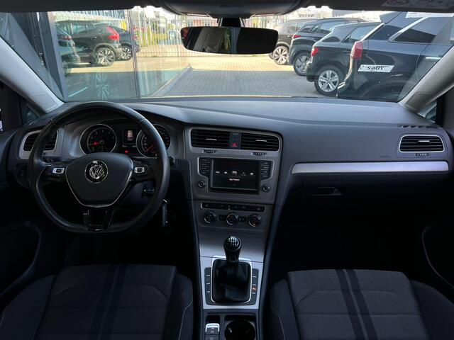 Volkswagen GOLF 1.0 TSI Connected Series NL AUTO | CAMERA | DEALER ONDERH | NETTE AUTO |