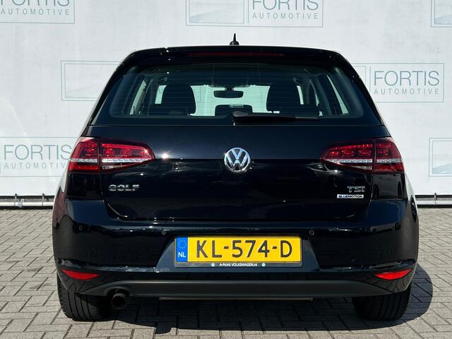 Volkswagen GOLF 1.0 TSI Connected Series NL AUTO | CAMERA | DEALER ONDERH | NETTE AUTO |