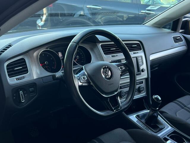 Volkswagen GOLF 1.0 TSI Connected Series NL AUTO | CAMERA | DEALER ONDERH | NETTE AUTO |