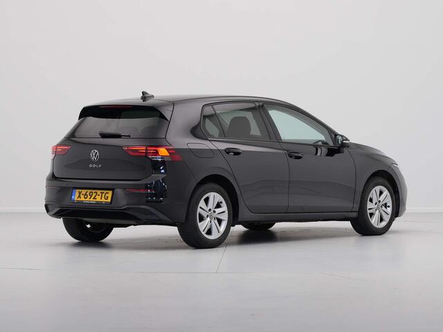 Volkswagen GOLF 1.0 TSI Life Business Navigatie Memory Massagestoel Parkeersensonren 24