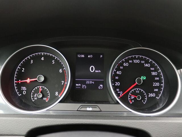 Volkswagen GOLF 1.0 TSI Comfortline 110PK DSG Adaptieve Cruise Controle, Achteruitrijcamera, PDC voor en achter, Navi, Clima, Stoelverwarming, 16" LM Velgen