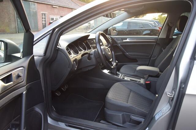 Volkswagen GOLF 1.0 TSI HIGHLINE CARPLAY/ADAP.CRUISE/CLIMA/NAVI