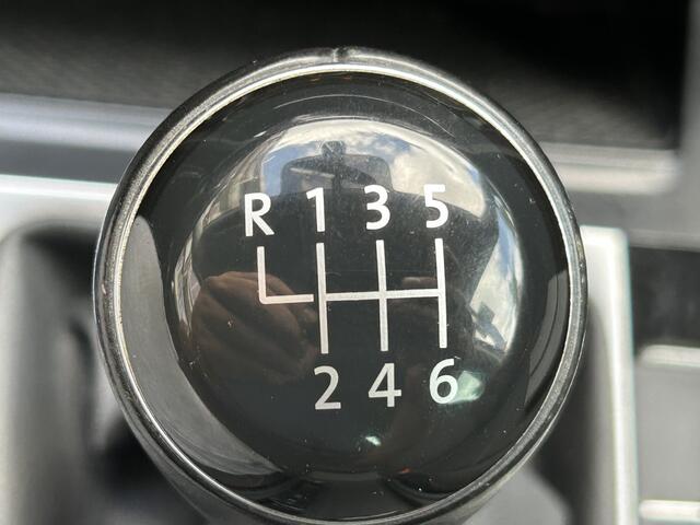 Volkswagen GOLF 1.0 TSI Comfortline Business Sond uitvoering Apply carplay