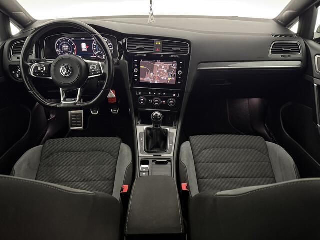 Volkswagen GOLF 1.5 TSI R-line 150PK LED ACC Camera Carplay Clima Virtual Navi PDC 17"LMV