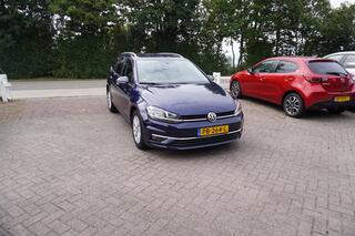 volkswagen-golf-variant-1.0-tsi-com