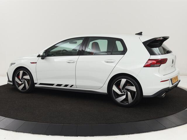 Volkswagen GOLF 2.0 TSI GTI | Stoel & stuurverwarming | Carplay | Sfeerverlichting | LED Plus | Sportstoelen | Parkeerhulp