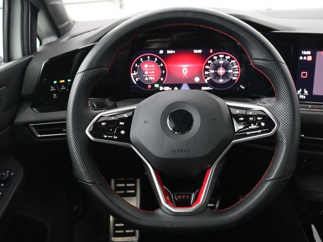 Volkswagen GOLF 2.0 TSI GTI | Stoel & stuurverwarming | Carplay | Sfeerverlichting | LED Plus | Sportstoelen | Parkeerhulp
