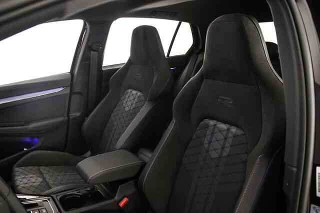 Volkswagen GOLF R-Line Edition 1.5 eTSI 150pk DSG Automaat Panoramadak, LED matrix koplampen, Harman Kardon audio, Adaptive cruise ontrol, Achteruitrijcamera