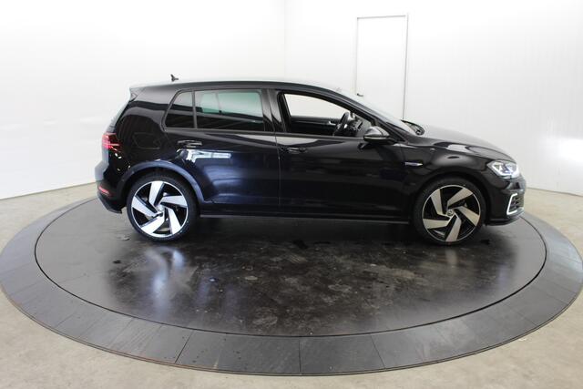 Volkswagen GOLF GTE - GTI Hybrid 204PK Camera dodehoek detectie Stoel verw App Con