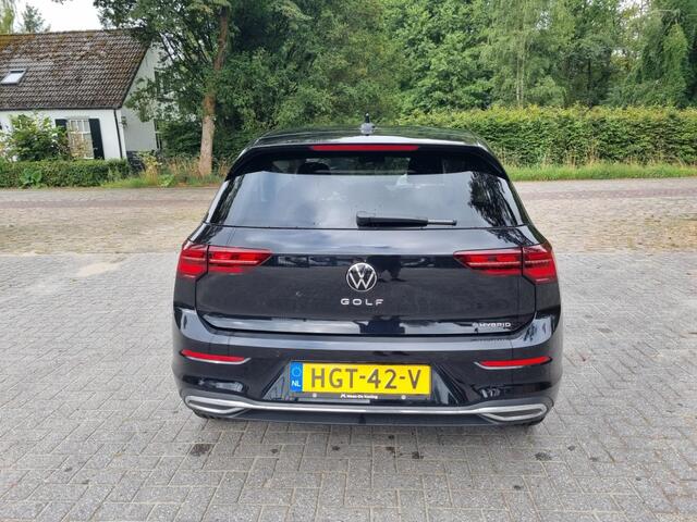 Volkswagen GOLF eHybrid Pano Navi Led