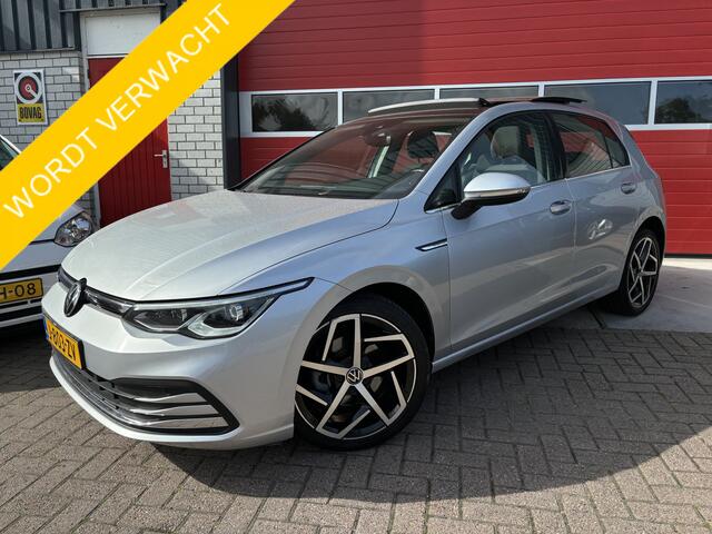 Volkswagen GOLF 1.5 eTSI 150PK 1st Edition Style AUTOMAAT / PANORAMADAK / FULL LED / SFEER / STOELVERW / NAVI / CARPLAY / DAB+ / ACC / NL-AUTO