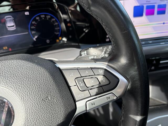 Volkswagen GOLF 1.5 eTSI 150PK 1st Edition Style AUTOMAAT / PANORAMADAK / FULL LED / SFEER / STOELVERW / NAVI / CARPLAY / DAB+ / ACC / NL-AUTO