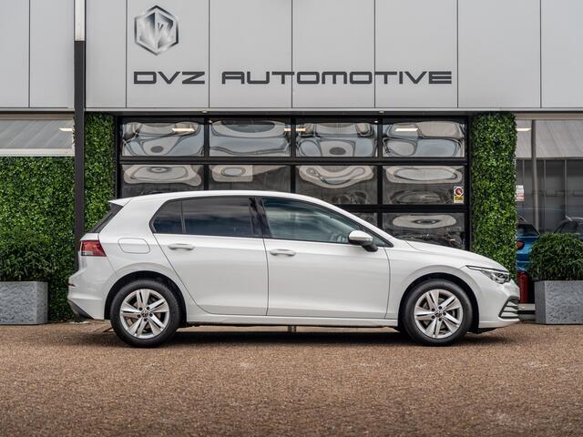 Volkswagen GOLF 8 1.5 TSI 130PK Life | Ambient | Carplay | Lounge |