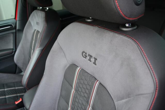 Volkswagen GOLF 2.0 TSI GTI Clubsport 265PK Dynaudio/ACC/LED