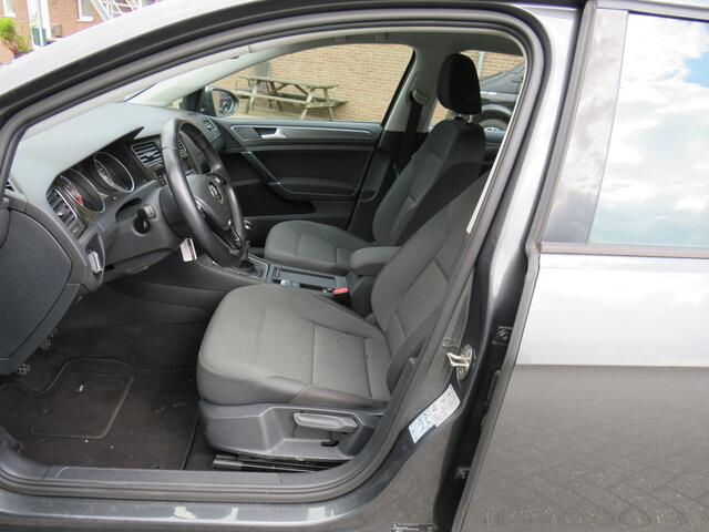 Volkswagen GOLF 1.0 TSI 110Pk Comfortline Business * Rijklaarprijs incl. garantie * Navigatie * Carplay Android * Clima * Lichtmetalen velgen