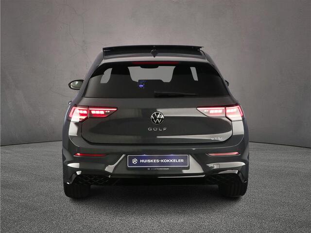 Volkswagen GOLF R-Line Edition 1.5 eTSI 150pk DSG Automaat Panoramadak, Harman Kardon audio, LED matrix koplampen, Adaptive cruise control, Achteruitrijcamera