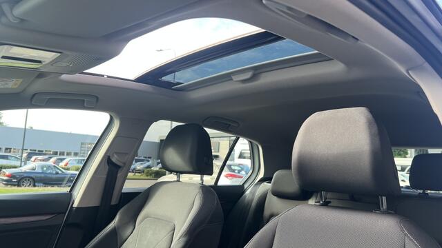 Volkswagen GOLF 1.5 TSI Style | Pano | Head-Up | Camera