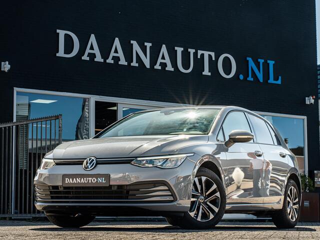 Volkswagen GOLF 1.0 eTSI Life Apple CP HUD Camera Stoelverw