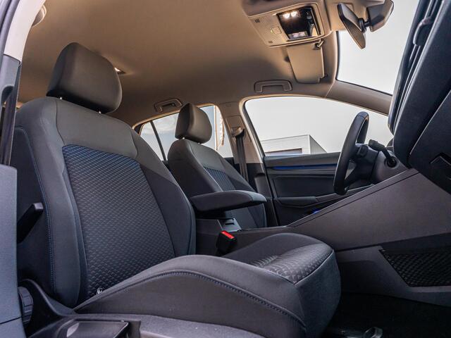 Volkswagen GOLF 1.0 eTSI Life Apple CP HUD Camera Stoelverw