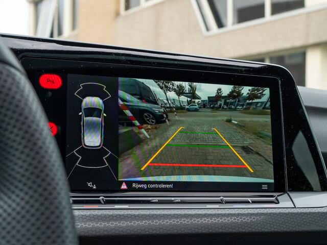 Volkswagen GOLF 2.0 TSI GTI UNIEK HANDBAK!! PANO STANDKACHEL CAMERA DODEHOEK IQ LIGHT